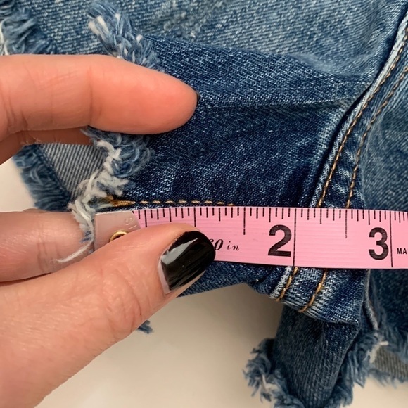 Levis Denim Shorts - Picture 10 of 12